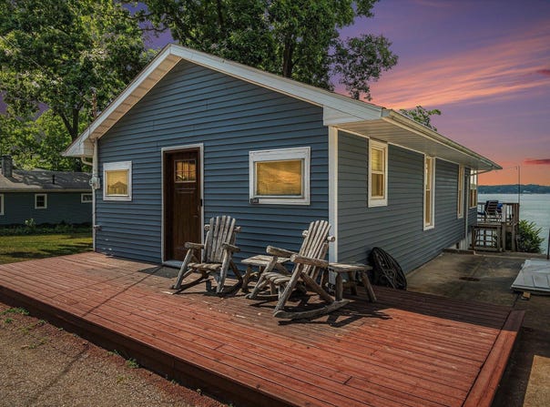33160 Hunt Drive, Dowagiac, MI 49047