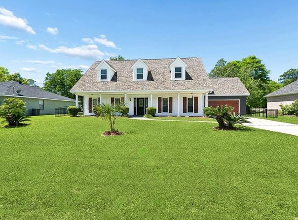 57143 E Diamondhead Drive, Diamondhead, MS 39525