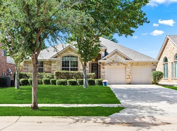 730 Peco Street, Lantana, TX 76226