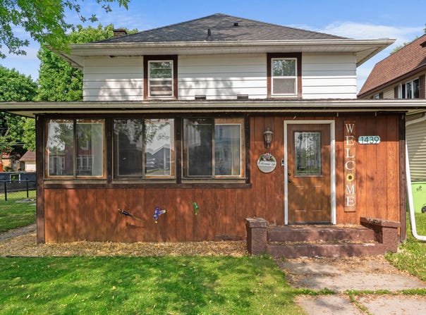 1439 Parkview Dr, Kewaskum, WI 53040