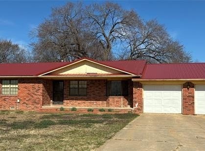 411321 E 1080 Road, Checotah, OK 74426