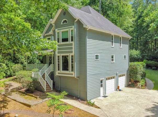 405 Leslie Court, Woodstock, GA 30188