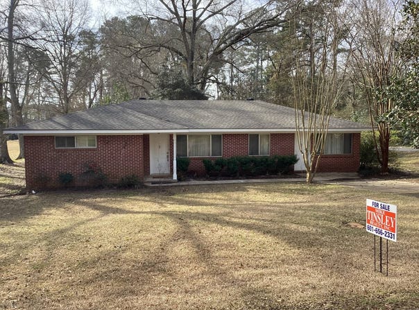 407 Powell Street, Philadelphia, MS 39350