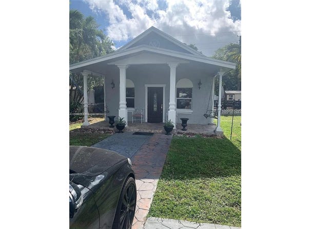 2218 Harding St, Hollywood, FL 33020