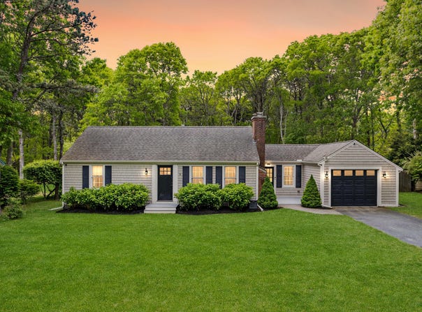 9 Cogswell Path, West Yarmouth, MA 02673