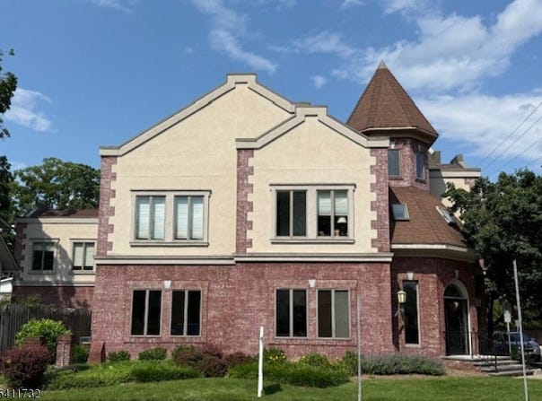 699 Washington St, Hackettstown Town, NJ 07840-2260