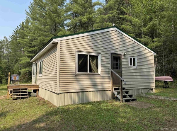 E8310 County Road 440, Wetmore, MI 49895