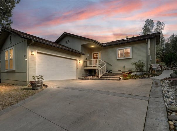 213 Lupine Lane, Murphys, CA 95247