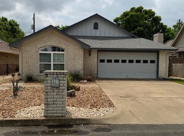 617 Courtney, Fredericksburg, TX 78624