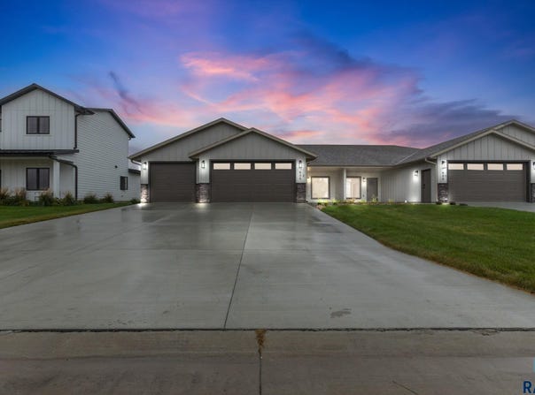 505 Mill Pond Rd, Rock Rapids, IA 51246