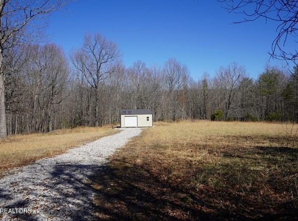 00 Lone wolf Trail Tr, Spencer, TN 38585