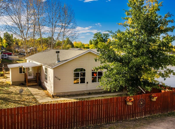 1710 Holmes Avenue, Sheridan, WY 82801