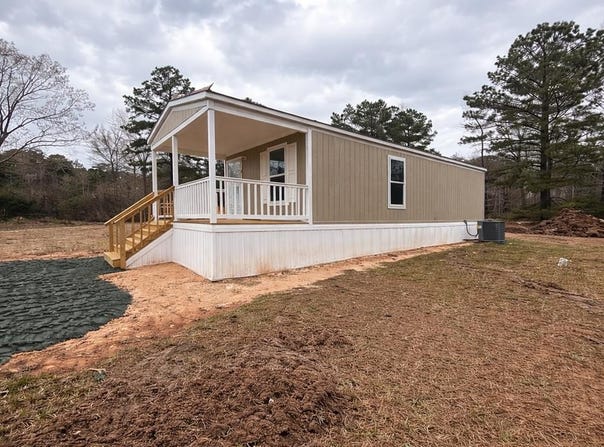 910 Pleasure Bend, Hemphill, TX 75948