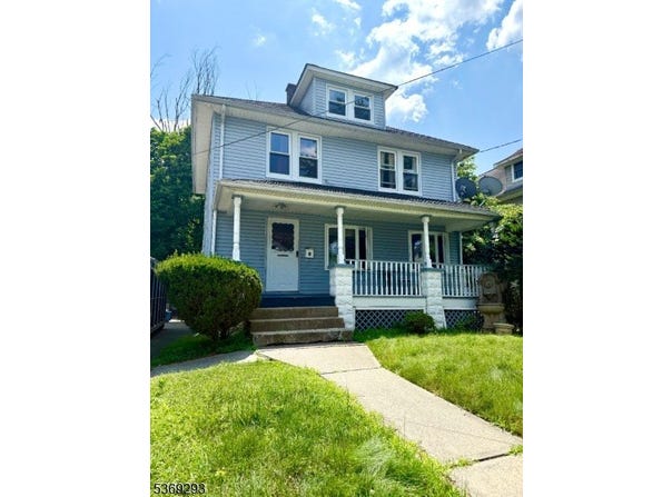 96 Montclair Ave, Little Falls Twp., NJ 07424-1320