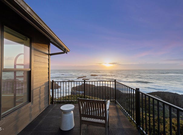 8466 NW Coast Road, Seal Rock, OR 97376