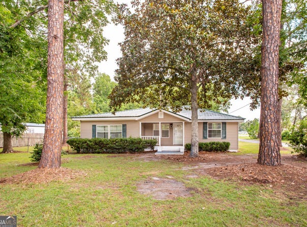 1602 Lamar, Waycross, GA 31503