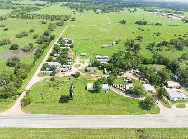 34 Private Road 1190, Speaks, TX 77964