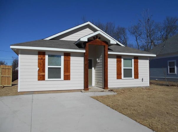719 W Texas Street, Denison, TX 75020