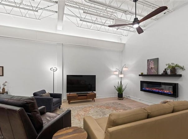 215 S Jefferson Avenue, West Jefferson, NC 28694