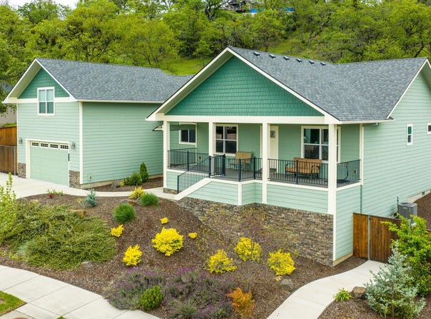 362 Avalon Terrace, Eagle Point, OR 97524