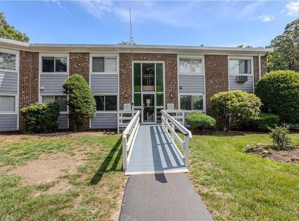 494 Putnam Pike, Smithfield, RI 02828