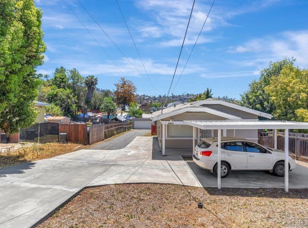 9065-67 Lemon St, Spring Valley, CA 91977