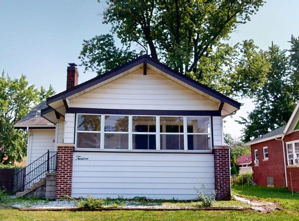 12 169th Street, Hammond, IN 46324