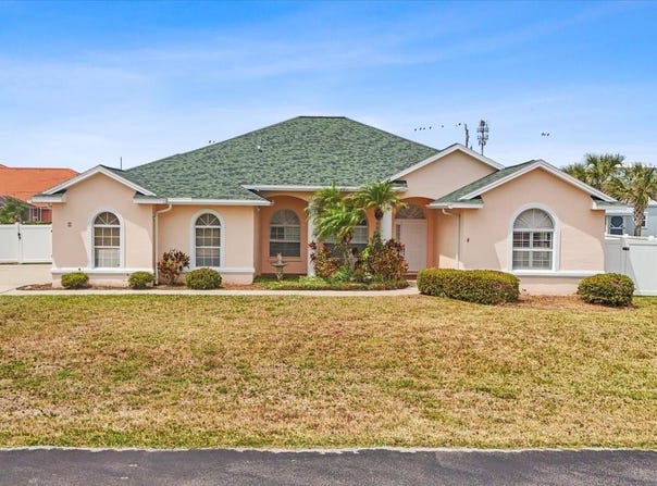 7 BEACHSIDE DRIVE, PALM COAST, FL 32137