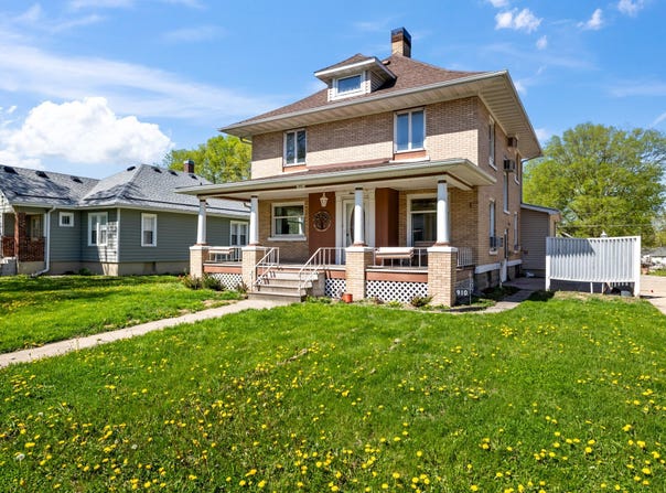 910 Washington Street, Eldora, IA 50627