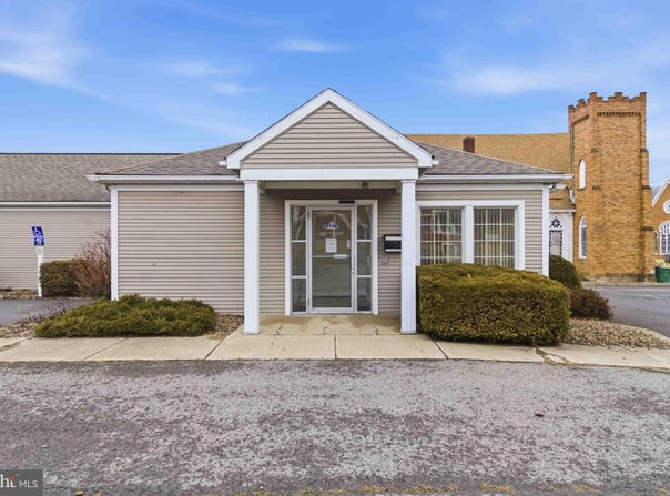 135 E 3RD Street, MOUNT CARMEL, PA 17851