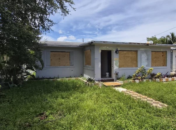 2335 Roosevelt St, Hollywood, FL 33020
