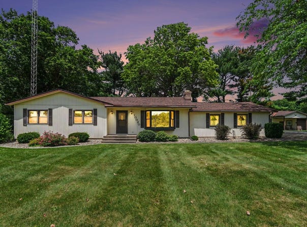 10020 15th Road, Argos, IN 46501