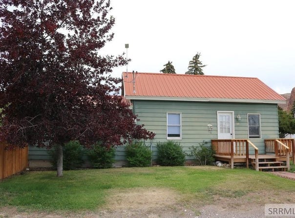 300 S 3rd Street, Challis, ID 83226