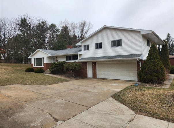 420 N 9th Street, Black River Falls, WI 54615