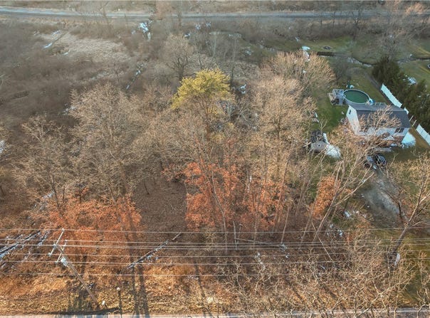 Gibson Rd, Gibsonia, PA 15044