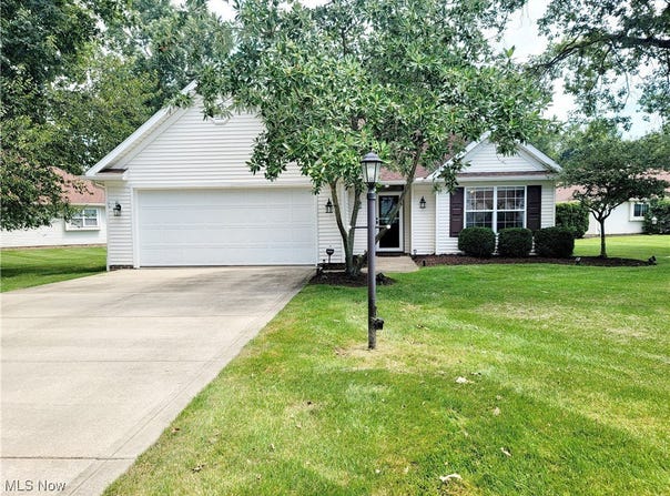 10127 Outrigger Cove, Aurora, OH 44202