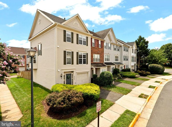 45433 CLARKES CROSSING SQUARE, STERLING, VA 20164