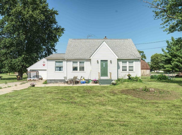 19175 ELSTON Road, Fulton, IL 61252
