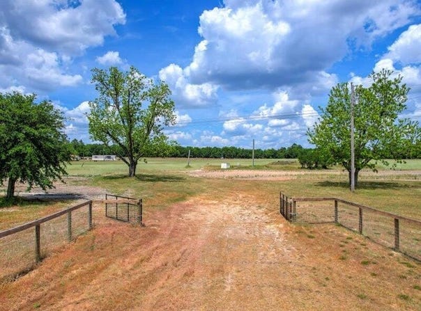 127 Tinker Creek Road, Williston, SC 29853