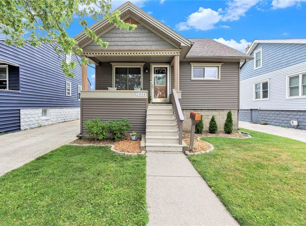 23926 Elmira Street Street, Saint Clair Shores, MI 48082