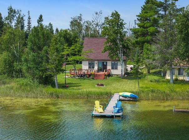 6120 Truscott Drive, Cheboygan, MI 49721