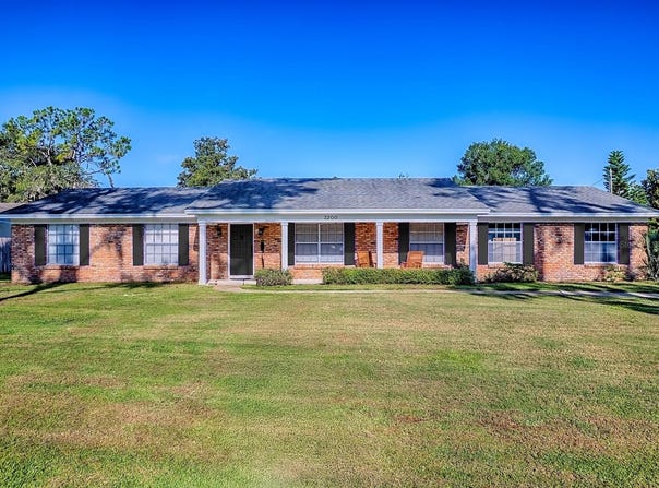 3200 OAK HILL ROAD, MOUNT DORA, FL 32757