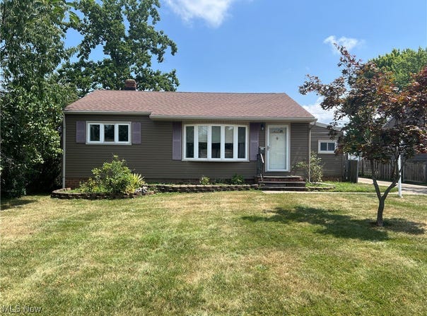 5077 Chestnut Hill Drive, Willoughby, OH 44094