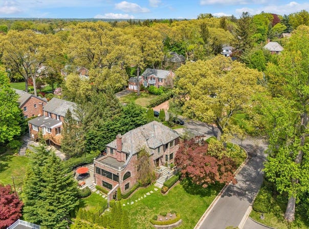183 Mill Spring Road, Manhasset, NY 11030