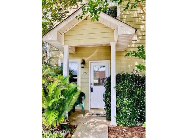 1290 Tropical Cove, Gulfport, MS 39507