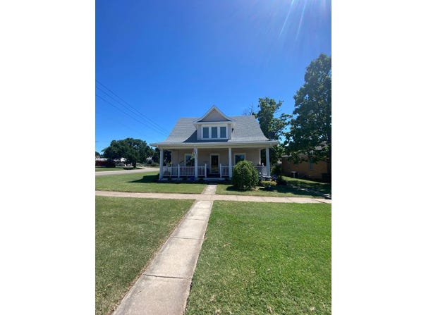 303 W Court St, Lincoln, KS 67455