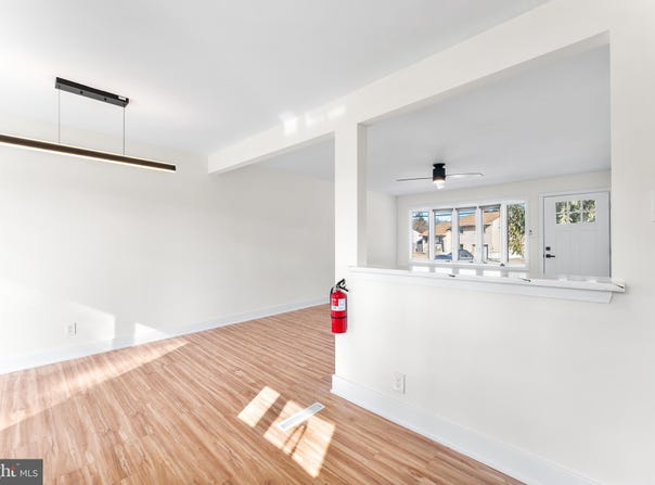 144 EDWARDS DRIVE, GLOUCESTER CITY, NJ 08030