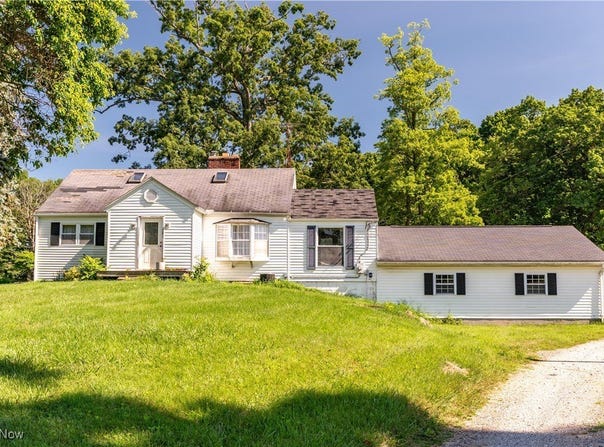 9265 Mudbrook Street NW, Massillon, OH 44646