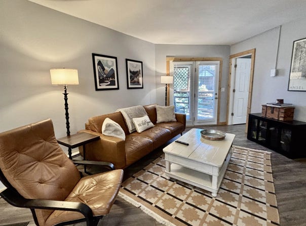 11 Squaw Valley Rd, Angel Fire, NM 87710