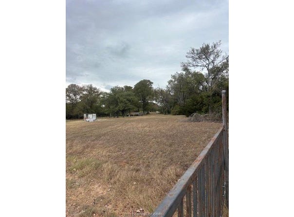 6905 Rose Hill Road, Calvert, TX 77837